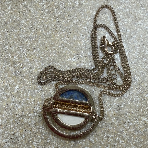 Elegant Blue and White Pendant Necklace - Picture 2 of 3